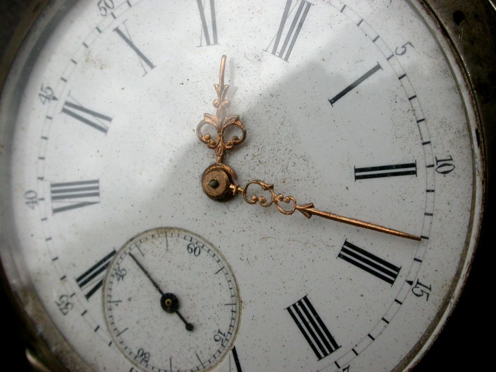 French antique 1900s 800 silver pocket watch with original key engraved flower French antique 1900s 800 silver pocket watch with original key engraved flower
