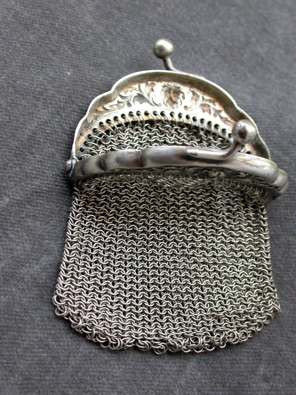 French antique Art Nouveau 800 Silver Mesh Mistletoe Purse with lion head French antique Art Nouveau 800 Silver Mesh Mistletoe Purse with lion head
