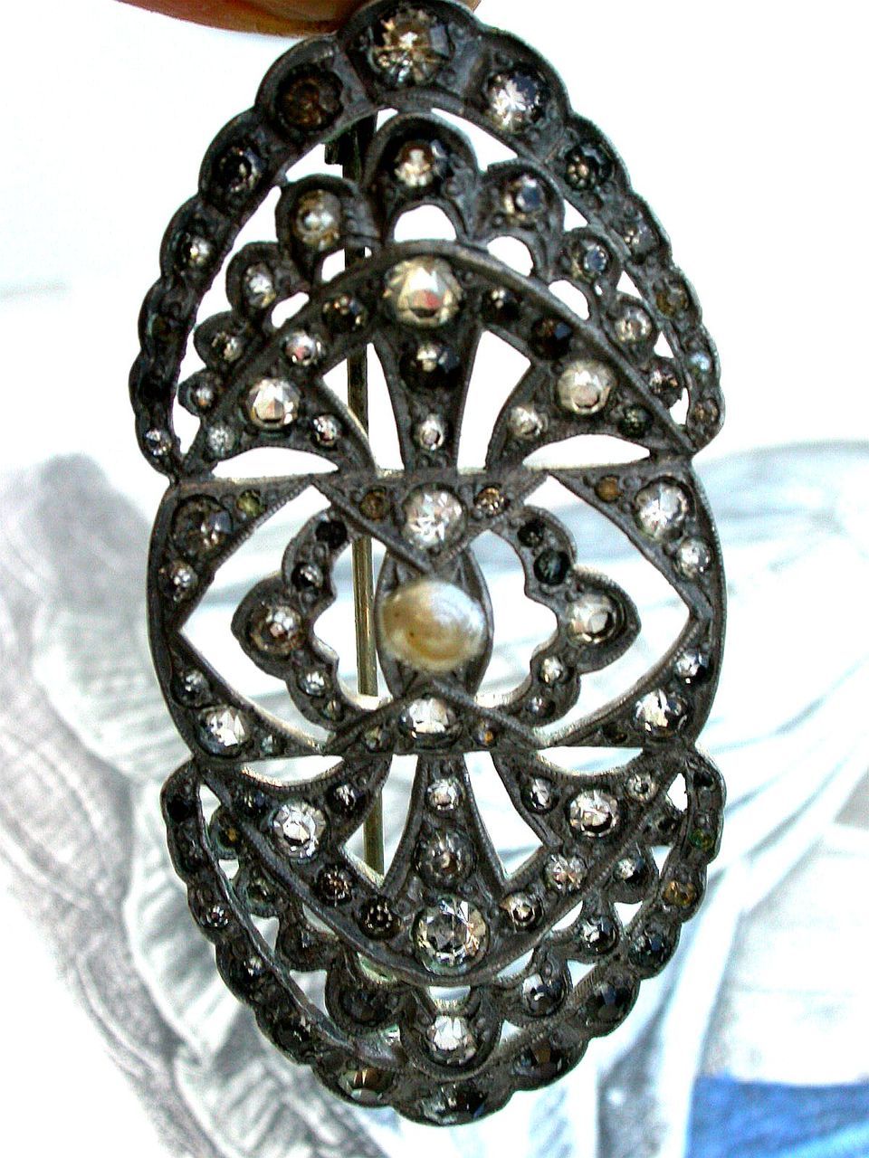 French vintage art deco 1920s pendant brooch gold fill star brooch with white seed cultured pearl stamped French vintage art deco 1920s pendant brooch gold fill star brooch with white seed cultured pearl stamped