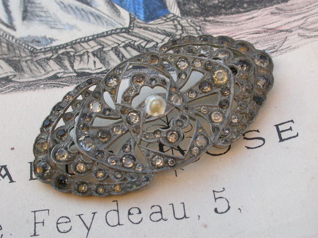 French antique old silver rhinestone leaf shape silver brooch art deco faceted crystal brooch wave diamond brooch French antique old silver rhinestone leaf shape silver brooch art deco faceted crystal brooch wave diamond brooch