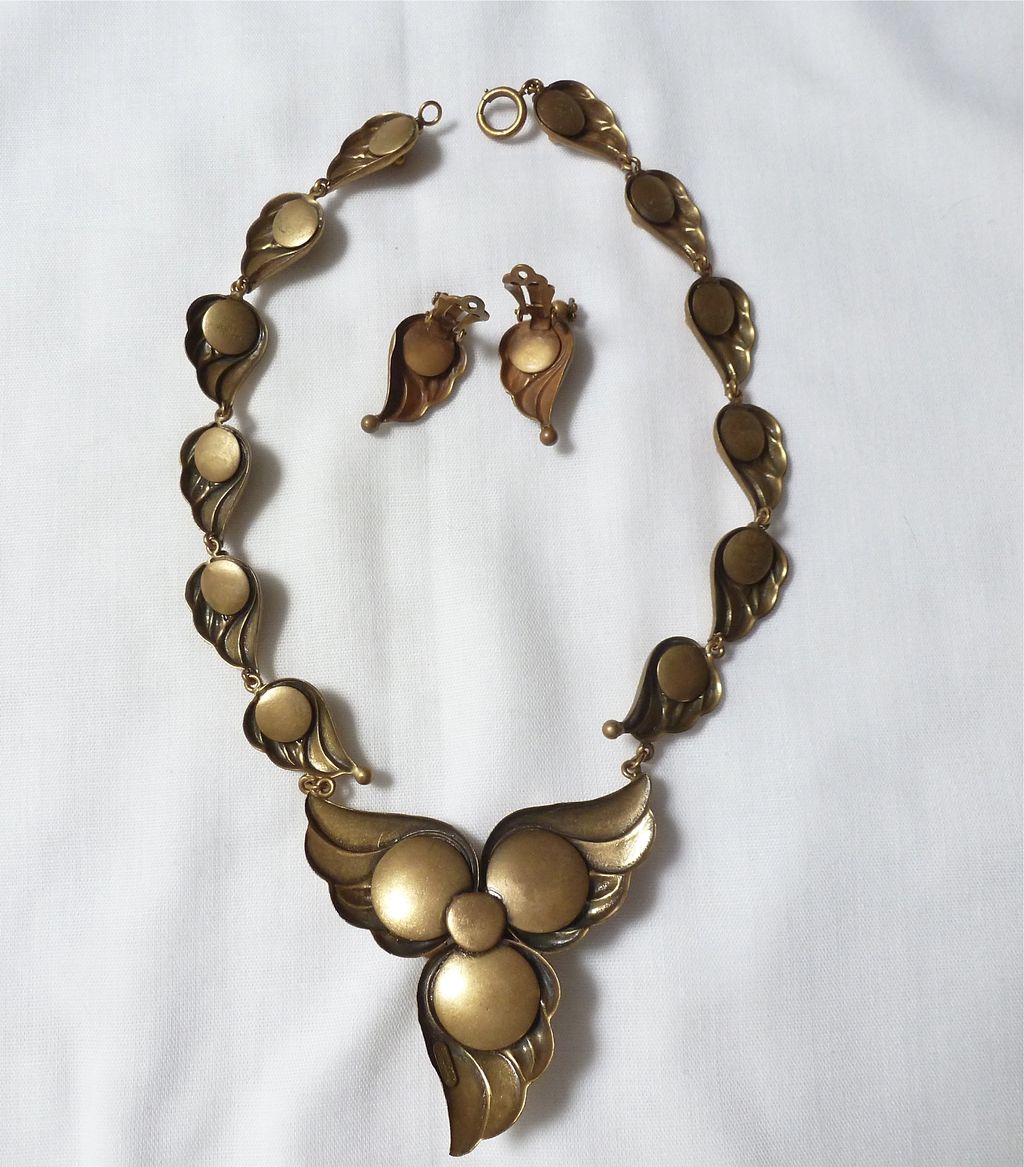 JOSEFF of HOLLYWOOD Art nouveau style necklace set JOSEFF of HOLLYWOOD Art nouveau style necklace set
