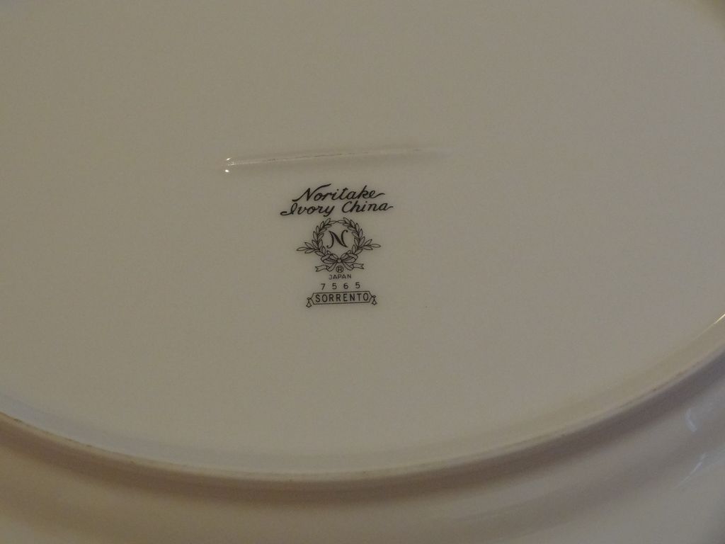 Noritake Sorrento 23 piece set Noritake Sorrento 23 piece set