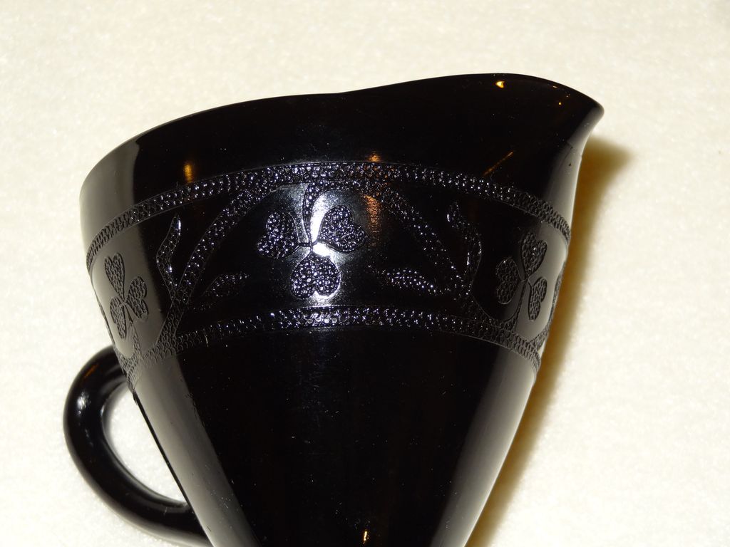 Hazel-Atlas Cloverleaf black creamer, sugar, 3 cups and saucers Hazel-Atlas Cloverleaf black creamer, sugar, 3 cups and saucers