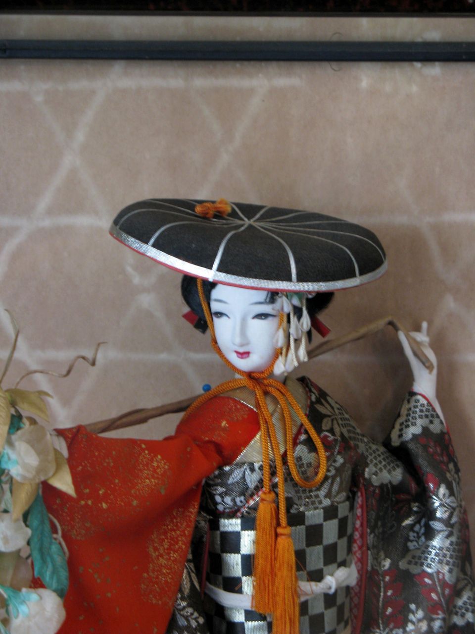 Vintage Silk Nishi Japanese Kabuki Fujimusume Doll Vintage Silk Nishi Japanese Kabuki Fujimusume Doll