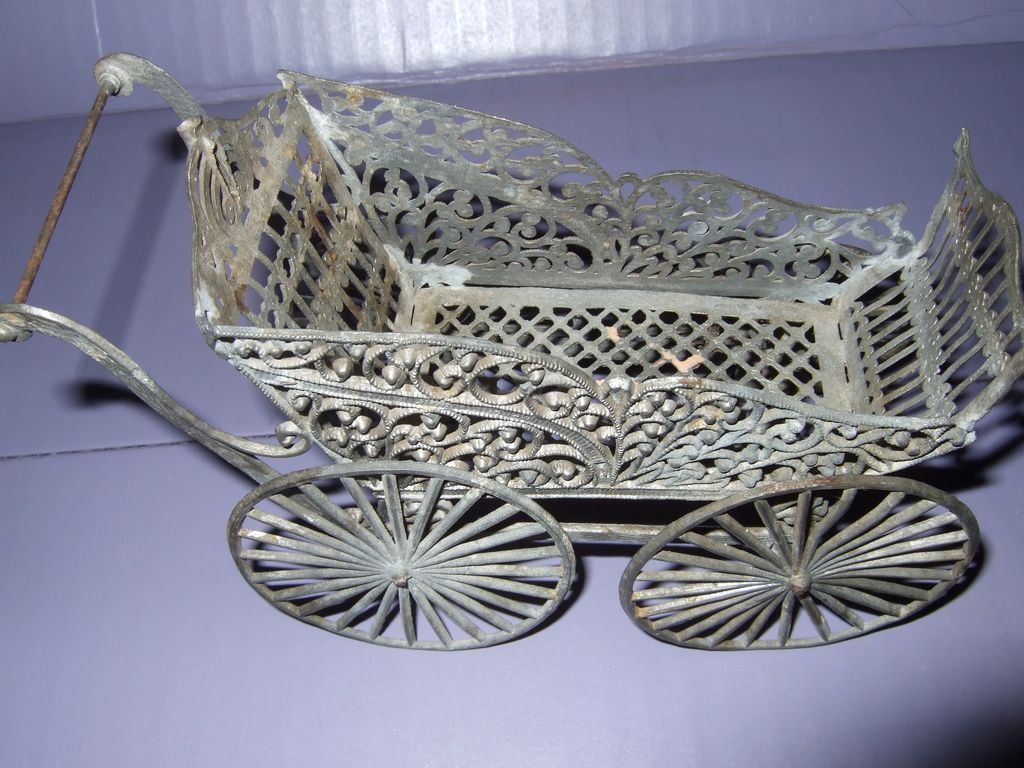 Antique German Soft Lead Miniature Buggy Antique German Soft Lead Miniature Buggy