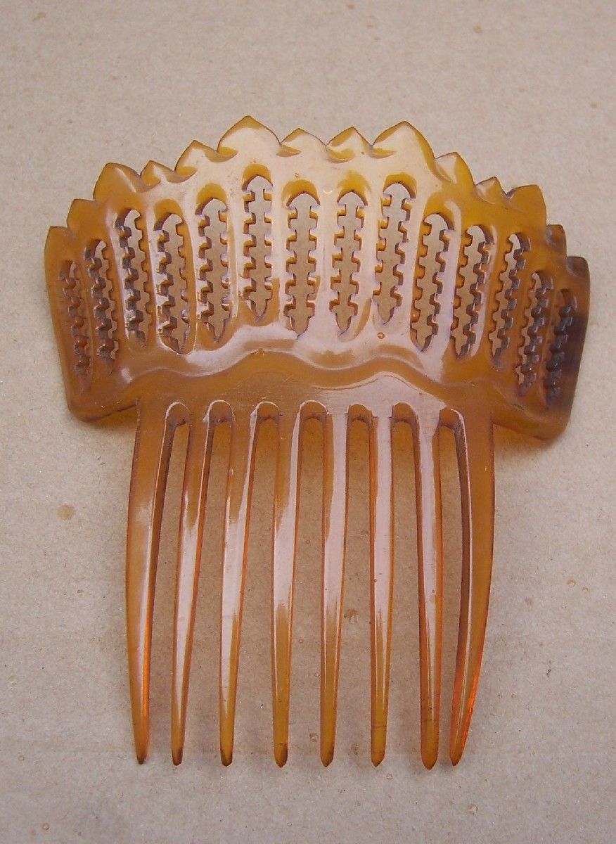 Horn Hair Comb Mid Victorian Carved Pierced Mantilla Style Hair Accessory Horn Hair Comb Mid Victorian Carved Pierced Mantilla Style Hair Accessory