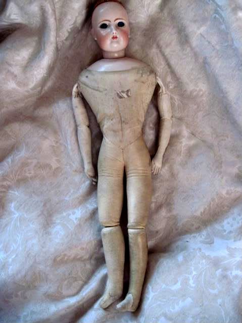 French Fashion Poupee' China Doll with Closed Mouth and Original Body French Fashion Poupee' China Doll with Closed Mouth and Original Body