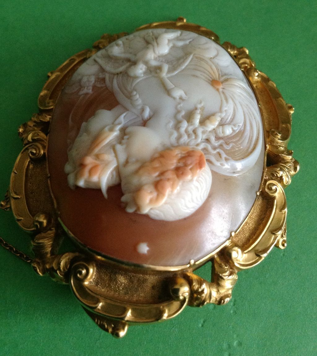 Fabulous Quality Shell Cameo of the Allegory of Night and Day Fabulous Quality Shell Cameo of the Allegory of Night and Day