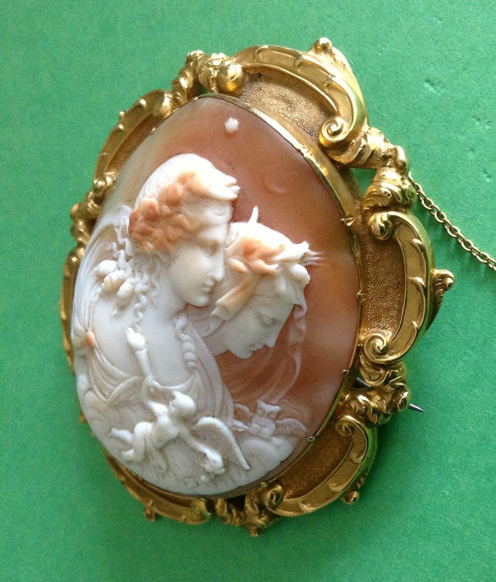 Fabulous Quality Shell Cameo of the Allegory of Night and Day Fabulous Quality Shell Cameo of the Allegory of Night and Day