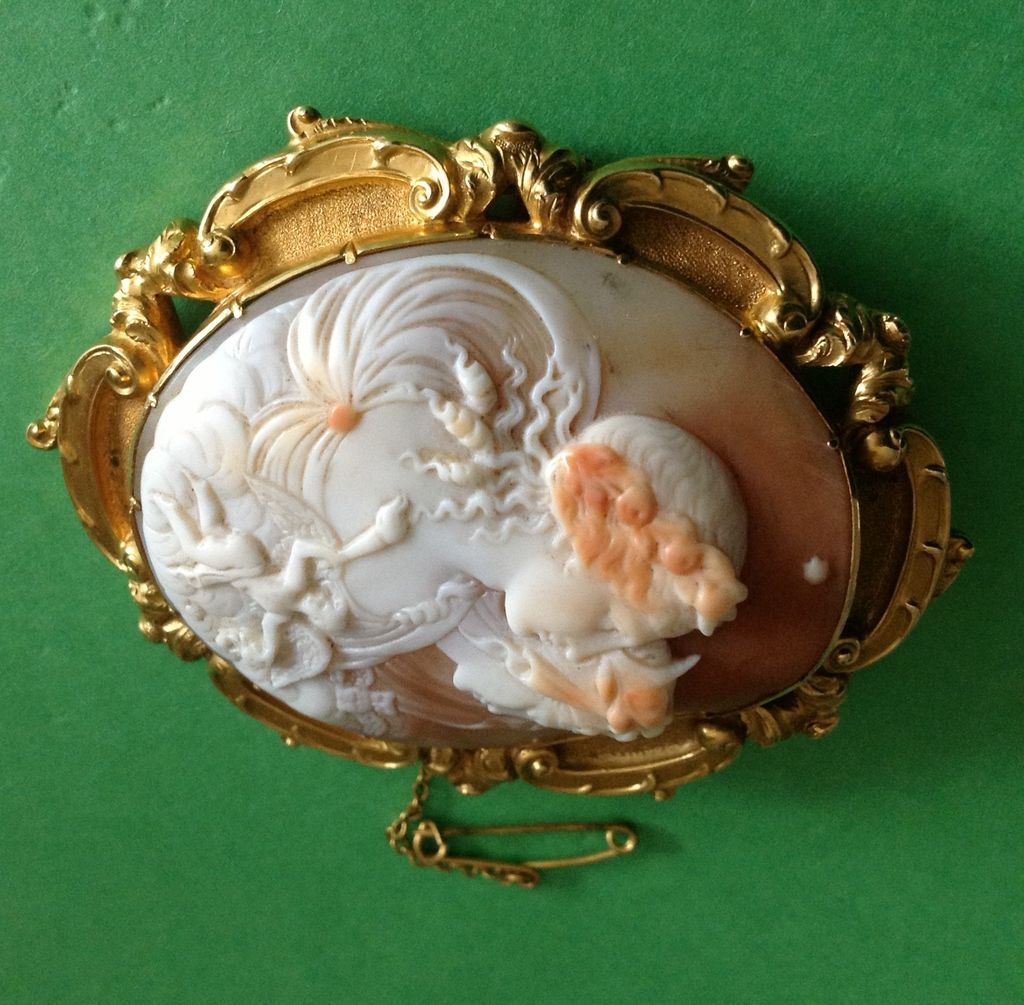Fabulous Quality Shell Cameo of the Allegory of Night and Day Fabulous Quality Shell Cameo of the Allegory of Night and Day