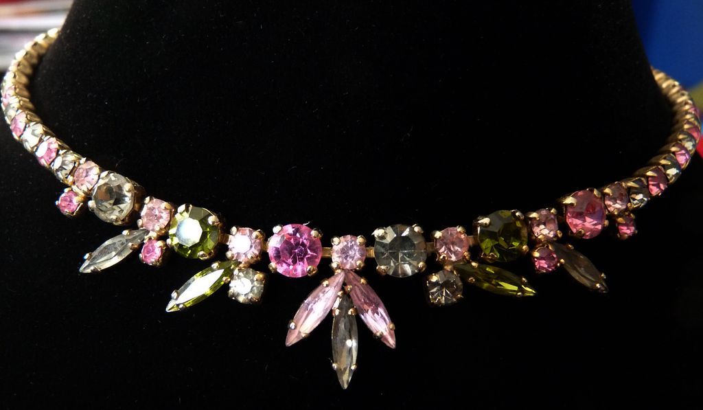 Olive, Pink and Grey Signed Sherman Necklace. Olive, Pink and Grey Signed Sherman Necklace.