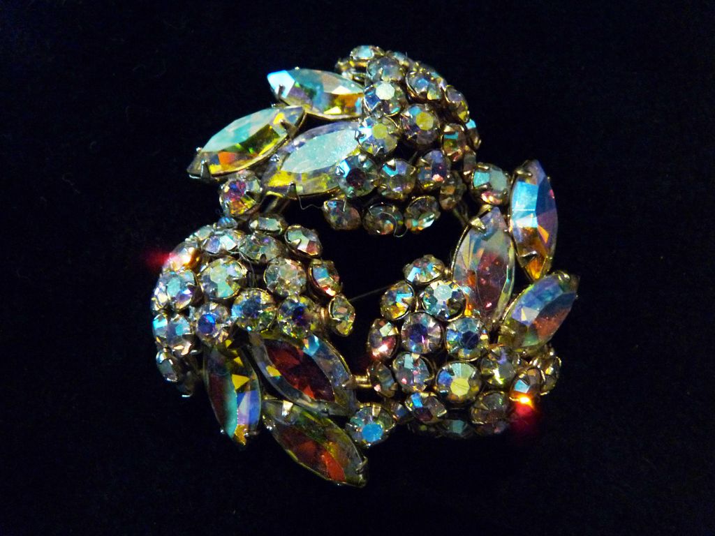Aurora Borealis Signed Sherman Brooch. Aurora Borealis Signed Sherman Brooch.