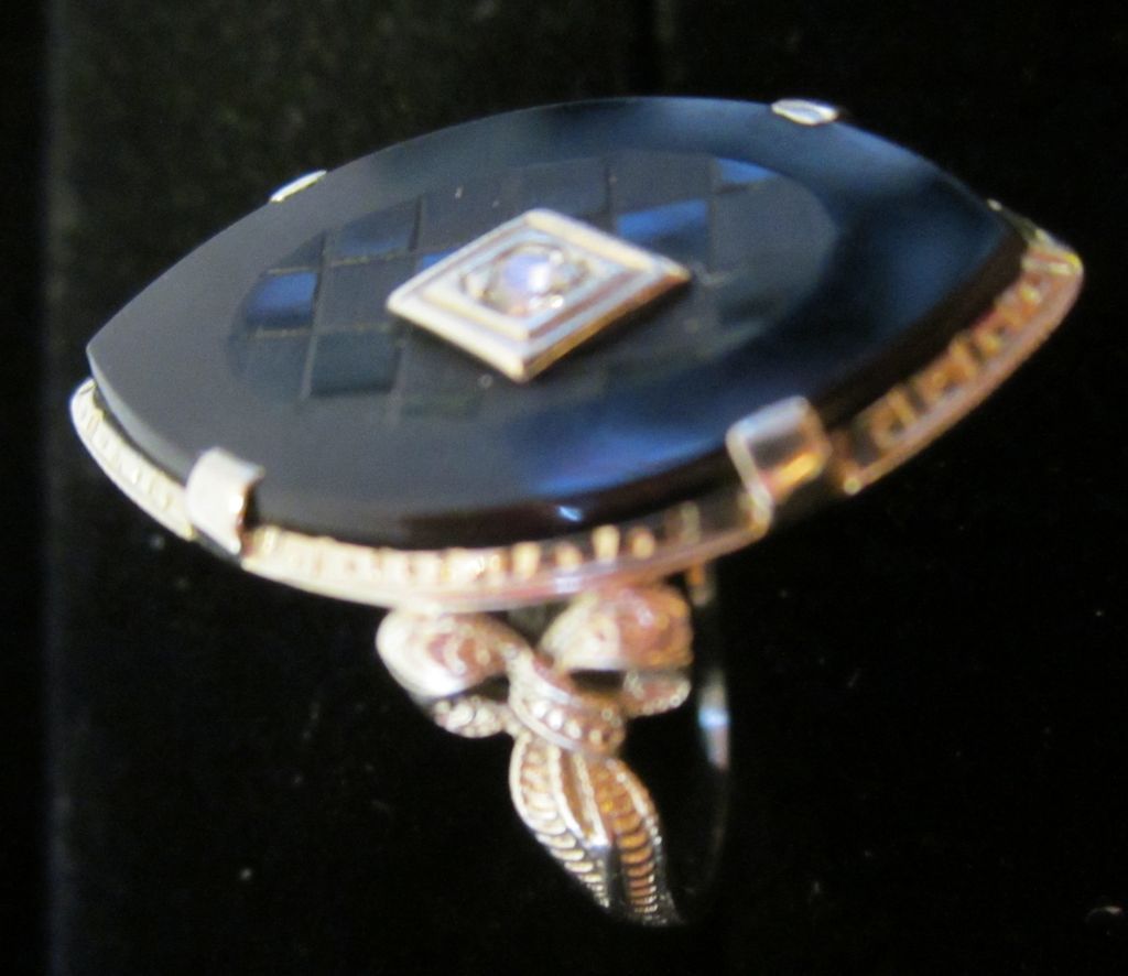 Vintage Art Deco 1930s 14K White Gold Black Onyx Diamond Ring Vintage Art Deco 1930s 14K White Gold Black Onyx Diamond Ring