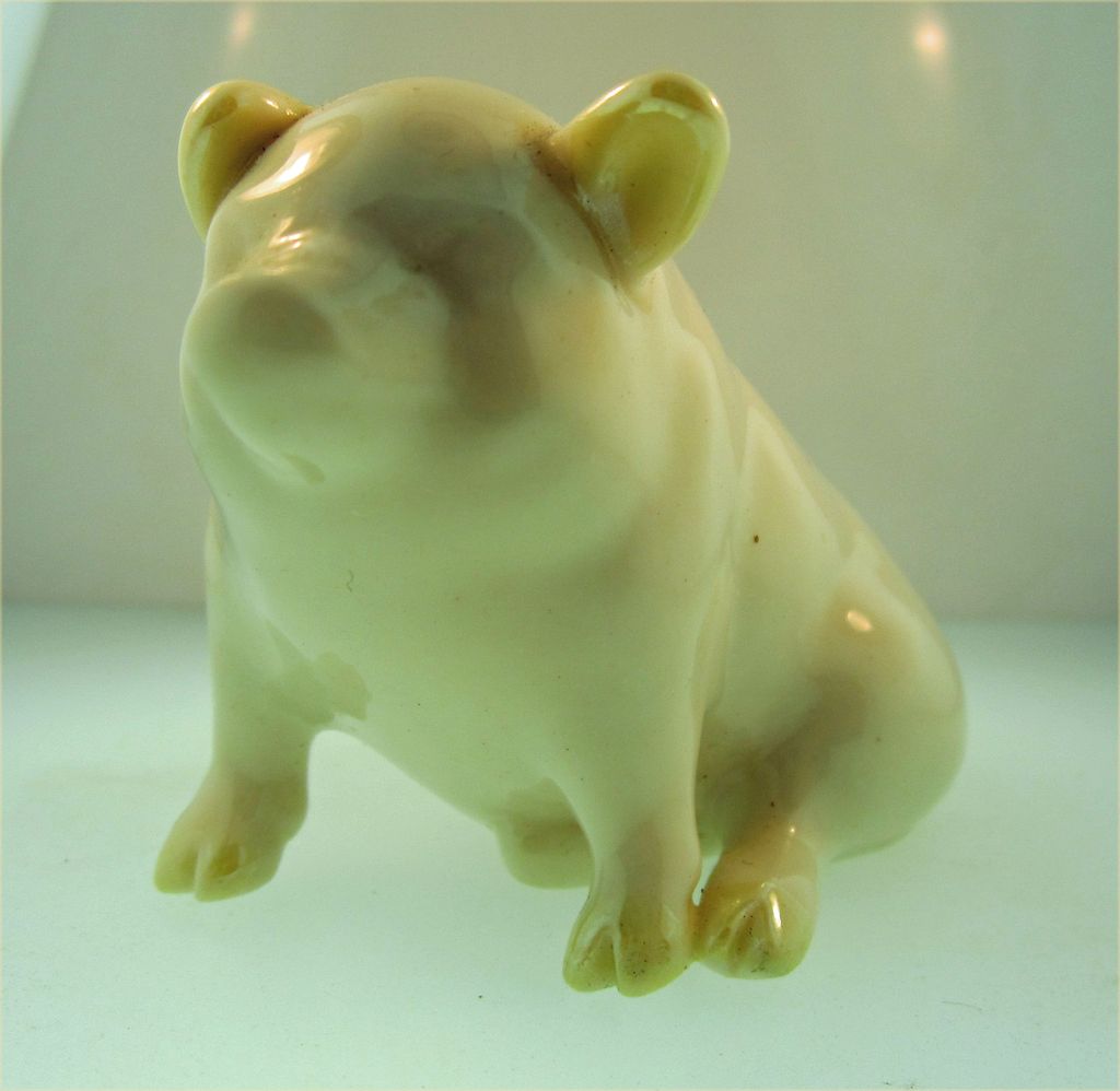 Belleek Piglet Ireland Piggy Porcelain Pig Belleek Piglet Ireland Piggy Porcelain Pig