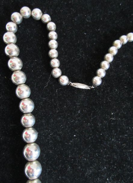 Vintage Sterling Silver Graduated Bead Necklace With Beautiful Ornate Clasp Vintage Sterling Silver Graduated Bead Necklace With Beautiful Ornate Clasp