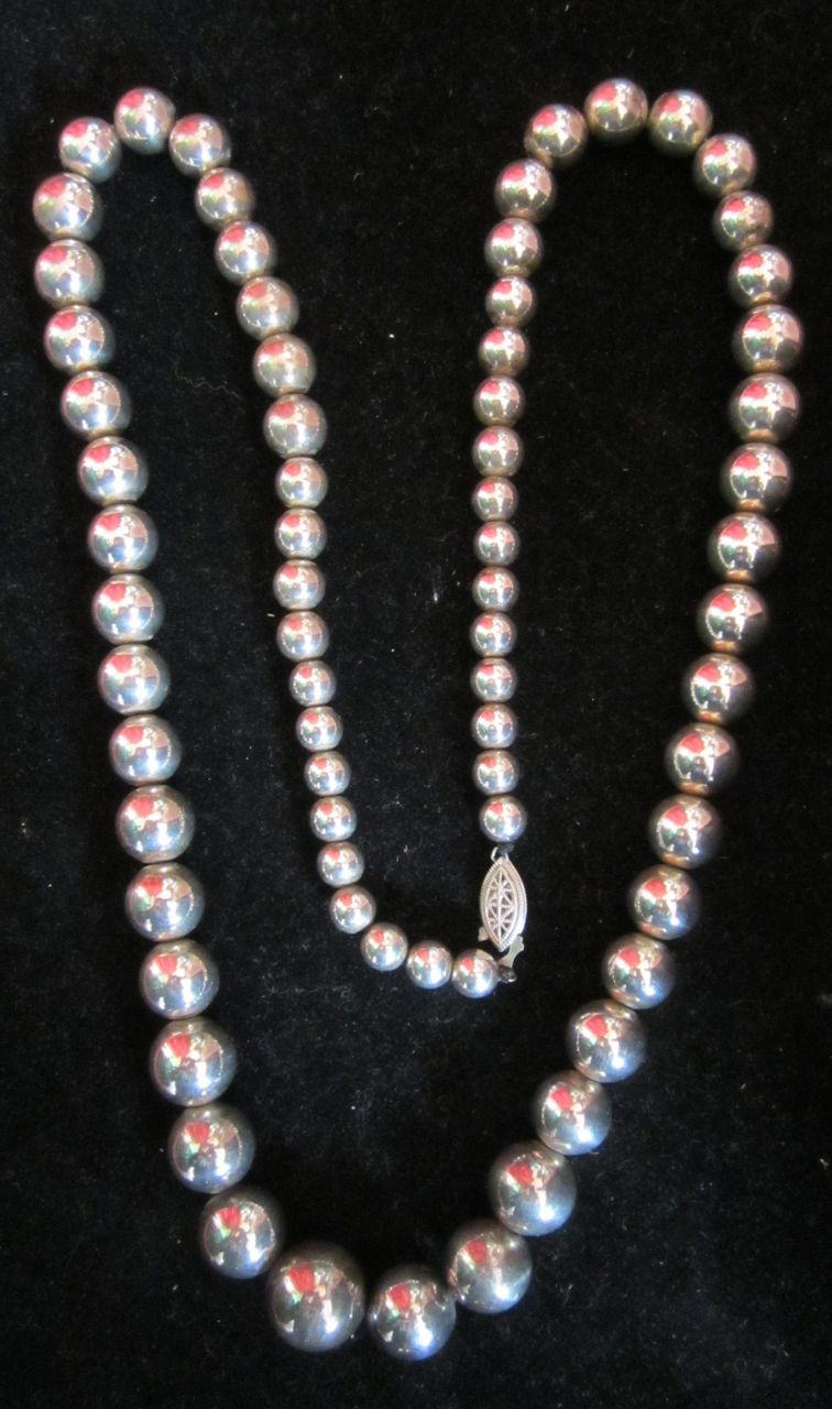 Vintage Sterling Silver Graduated Bead Necklace With Beautiful Ornate Clasp Vintage Sterling Silver Graduated Bead Necklace With Beautiful Ornate Clasp