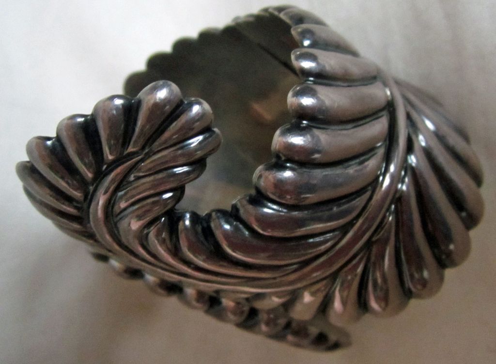 Vintage Signed Jorge Castillo Taxco Sterling Silver Hinged Cuff Clamper Bracelet Mexico Vintage Signed Jorge Castillo Taxco Sterling Silver Hinged Cuff Clamper Bracelet Mexico