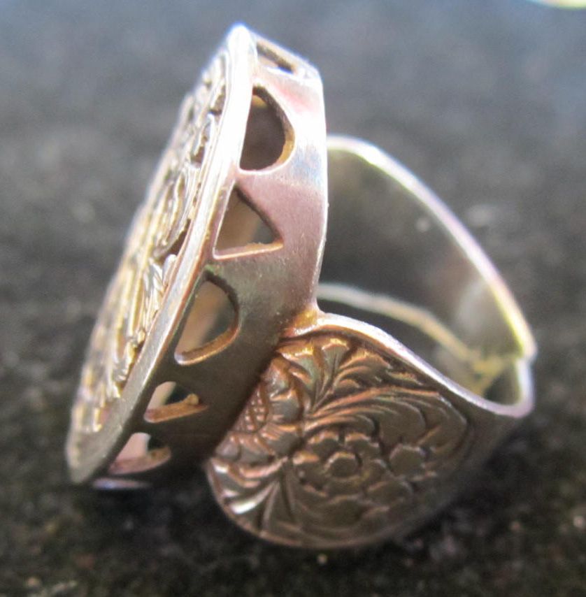 Vintage Sterling Silver Israel Filagree Ring With Floral Accents Vintage Sterling Silver Israel Filagree Ring With Floral Accents