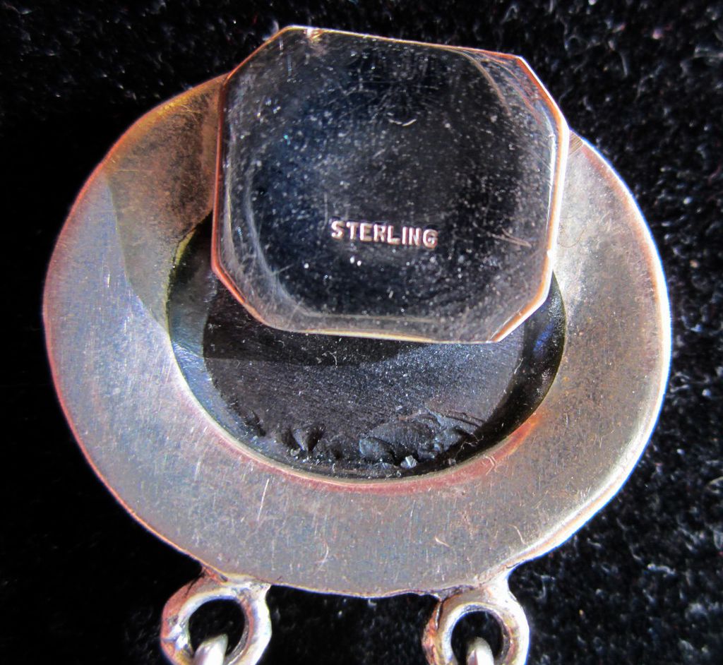 Vintage Sterling Silver Marcasite Round Onyx Bracelet Vintage Sterling Silver Marcasite Round Onyx Bracelet