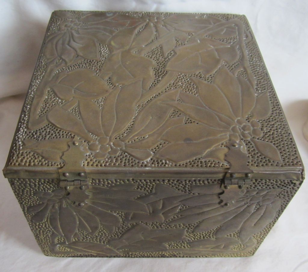 Antique Newcomb College Style Arts & Crafts Era Hand Hammered Foliage Brass Box Antique Newcomb College Style Arts & Crafts Era Hand Hammered Foliage Brass Box