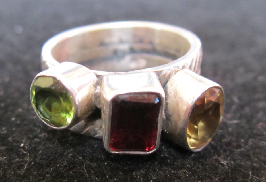 Vintage Sterling Silver Peridot Garnet Citrine Ring Vintage Sterling Silver Peridot Garnet Citrine Ring