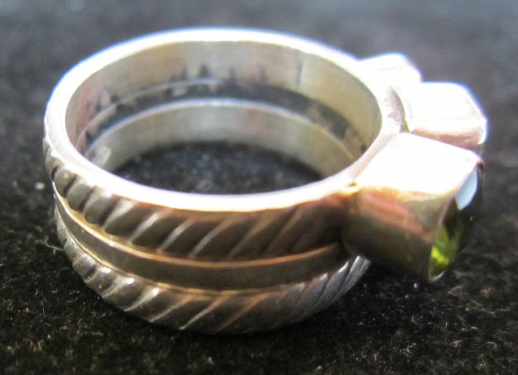 Vintage Sterling Silver Peridot Garnet Citrine Ring Vintage Sterling Silver Peridot Garnet Citrine Ring