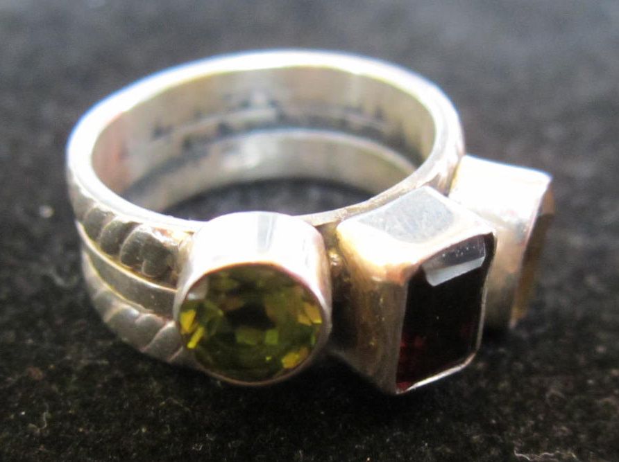 Vintage Sterling Silver Peridot Garnet Citrine Ring Vintage Sterling Silver Peridot Garnet Citrine Ring