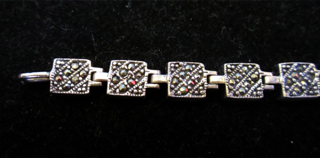 Vintage Reversible Sterling Silver Marcasite and Onyx Bracelet Vintage Reversible Sterling Silver Marcasite and Onyx Bracelet