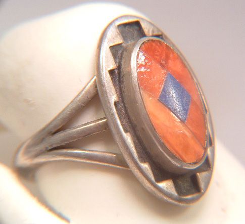 Vintage Navajo Teme Sterling Silver Sodalite/Lapis and Oyster Shell Inlay Ring Vintage Navajo Teme Sterling Silver Sodalite/Lapis and Oyster Shell Inlay Ring
