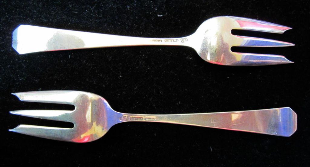 Pair of Sterling Silver Whiting Madam Jumel Salad Forks Pair of Sterling Silver Whiting Madam Jumel Salad Forks