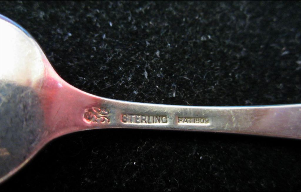 Pair of Sterling Silver Whiting Madam Jumel Salad Forks Pair of Sterling Silver Whiting Madam Jumel Salad Forks