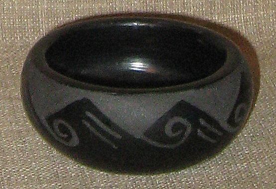 Stunning Handmade SAN ILDEFONSO Pueblo Pottery Blackware Bowl w/Geometric Design Stunning Handmade SAN ILDEFONSO Pueblo Pottery Blackware Bowl w/Geometric Design