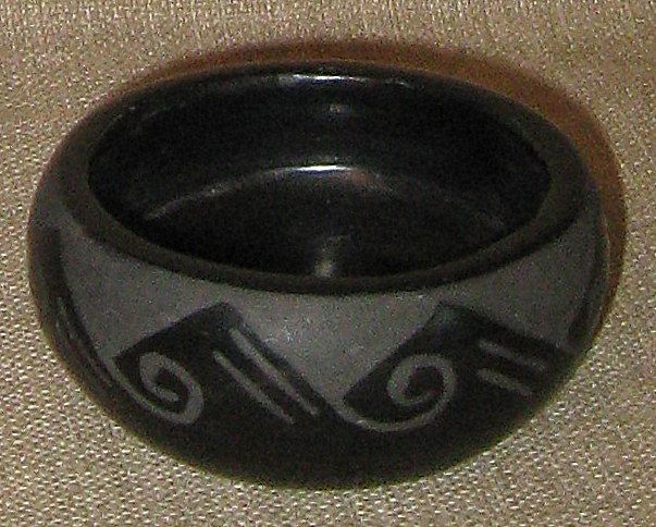 Stunning Handmade SAN ILDEFONSO Pueblo Pottery Blackware Bowl w/Geometric Design Stunning Handmade SAN ILDEFONSO Pueblo Pottery Blackware Bowl w/Geometric Design