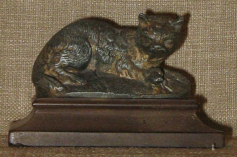 Stunning Antique French Spelter Bronze Cat & Mouse Figurine on Composition Base Stunning Antique French Spelter Bronze Cat & Mouse Figurine on Composition Base