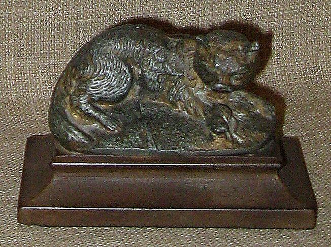 Stunning Antique French Spelter Bronze Cat & Mouse Figurine on Composition Base Stunning Antique French Spelter Bronze Cat & Mouse Figurine on Composition Base