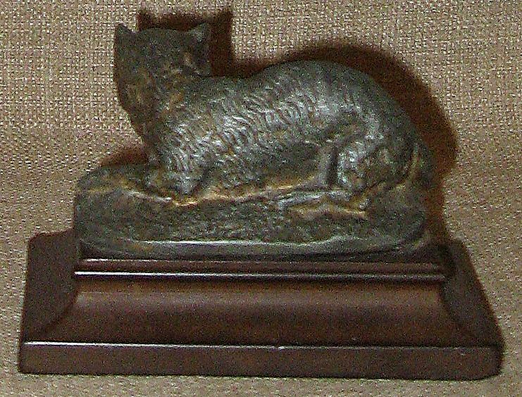 Stunning Antique French Spelter Bronze Cat & Mouse Figurine on Composition Base Stunning Antique French Spelter Bronze Cat & Mouse Figurine on Composition Base