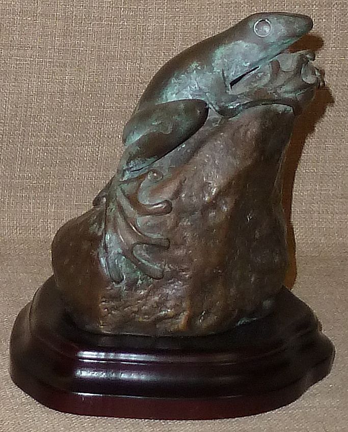 Beautiful Verdigris Bronze Frog on Rock w/Wood Base Beautiful Verdigris Bronze Frog on Rock w/Wood Base