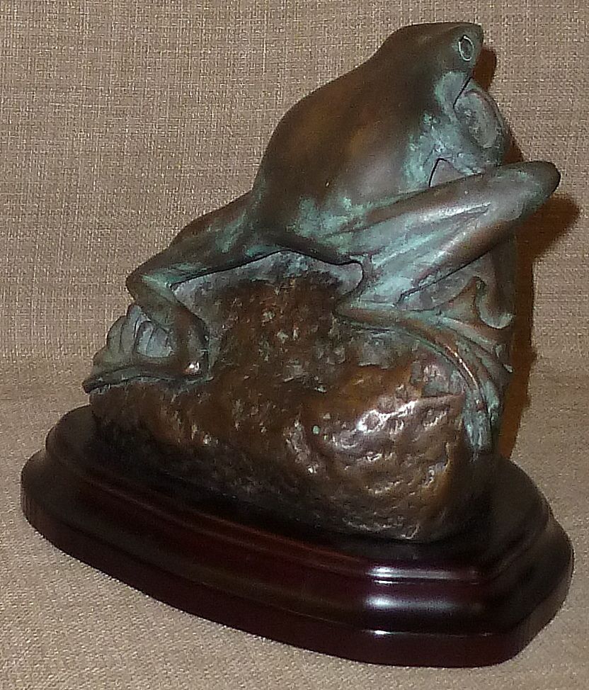 Beautiful Verdigris Bronze Frog on Rock w/Wood Base Beautiful Verdigris Bronze Frog on Rock w/Wood Base