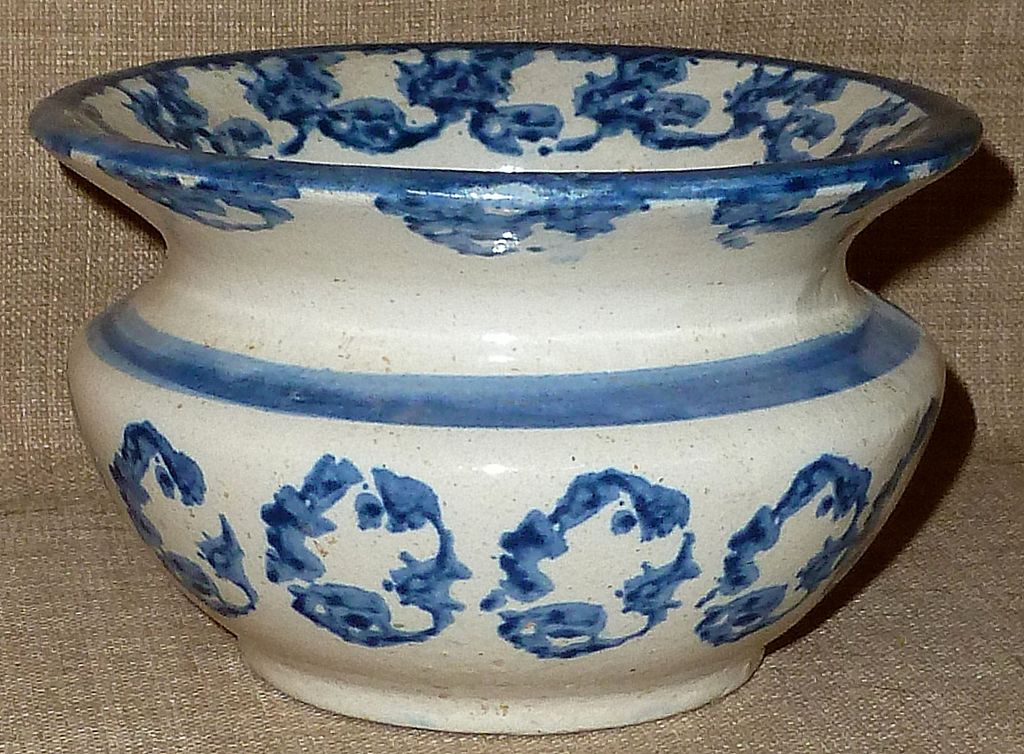 Antique Stoneware Pottery Spongeware Spittoon or Cuspidor Antique Stoneware Pottery Spongeware Spittoon or Cuspidor