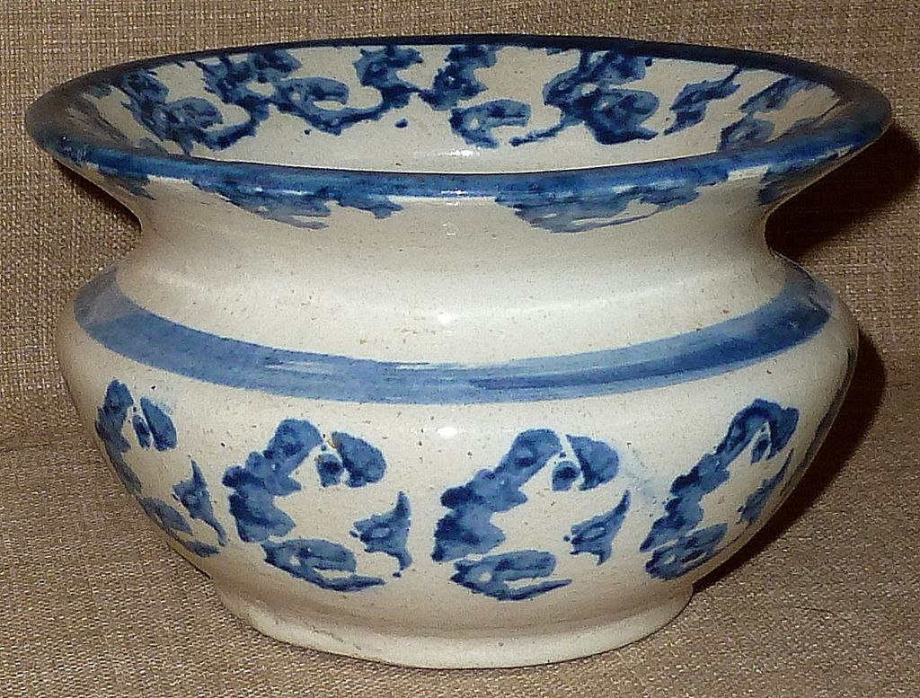 Antique Stoneware Pottery Spongeware Spittoon or Cuspidor Antique Stoneware Pottery Spongeware Spittoon or Cuspidor