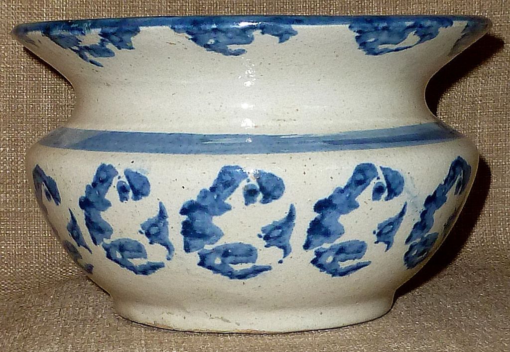 Antique Stoneware Pottery Spongeware Spittoon or Cuspidor Antique Stoneware Pottery Spongeware Spittoon or Cuspidor
