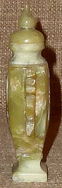 Vintage Chinese Carved Jade Snuff Bottle w/Openwork Handles Vintage Chinese Carved Jade Snuff Bottle w/Openwork Handles
