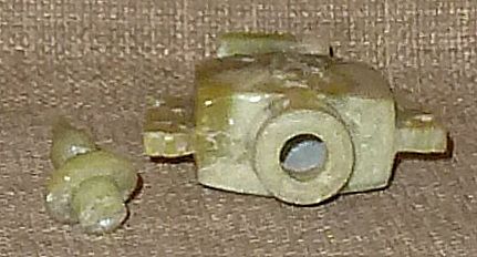 Vintage Chinese Carved Jade Snuff Bottle w/Openwork Handles Vintage Chinese Carved Jade Snuff Bottle w/Openwork Handles
