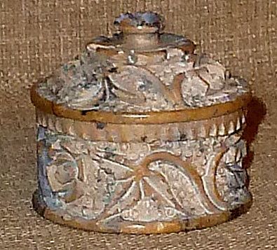 Small Older Chinese Carved Floral Design Inkwell w/Lid Small Older Chinese Carved Floral Design Inkwell w/Lid