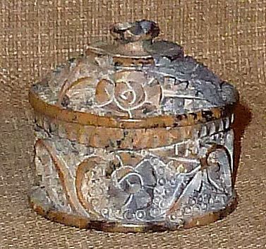 Small Older Chinese Carved Floral Design Inkwell w/Lid Small Older Chinese Carved Floral Design Inkwell w/Lid