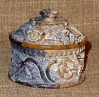 Small Older Chinese Carved Floral Design Inkwell w/Lid Small Older Chinese Carved Floral Design Inkwell w/Lid