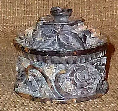 Small Older Chinese Carved Floral Design Inkwell w/Lid Small Older Chinese Carved Floral Design Inkwell w/Lid