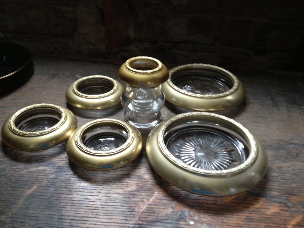 Vintage 6 piece smoking set of glass with gold metal rims, ashtrays and cigarette holder Vintage 6 piece smoking set of glass with gold metal rims, ashtrays and cigarette holder
