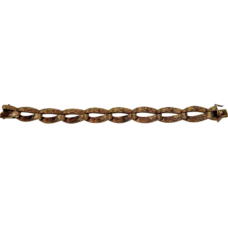 Textured 9ct gold link bracelet Textured 9ct gold link bracelet
