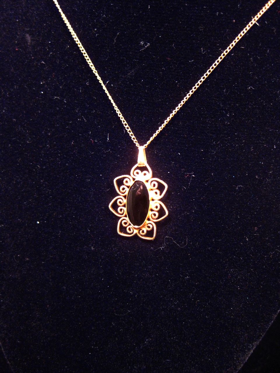 Black Obsidian Filigree Heart Necklace 12KT Gold Filled Chain Black Obsidian Filigree Heart Necklace 12KT Gold Filled Chain
